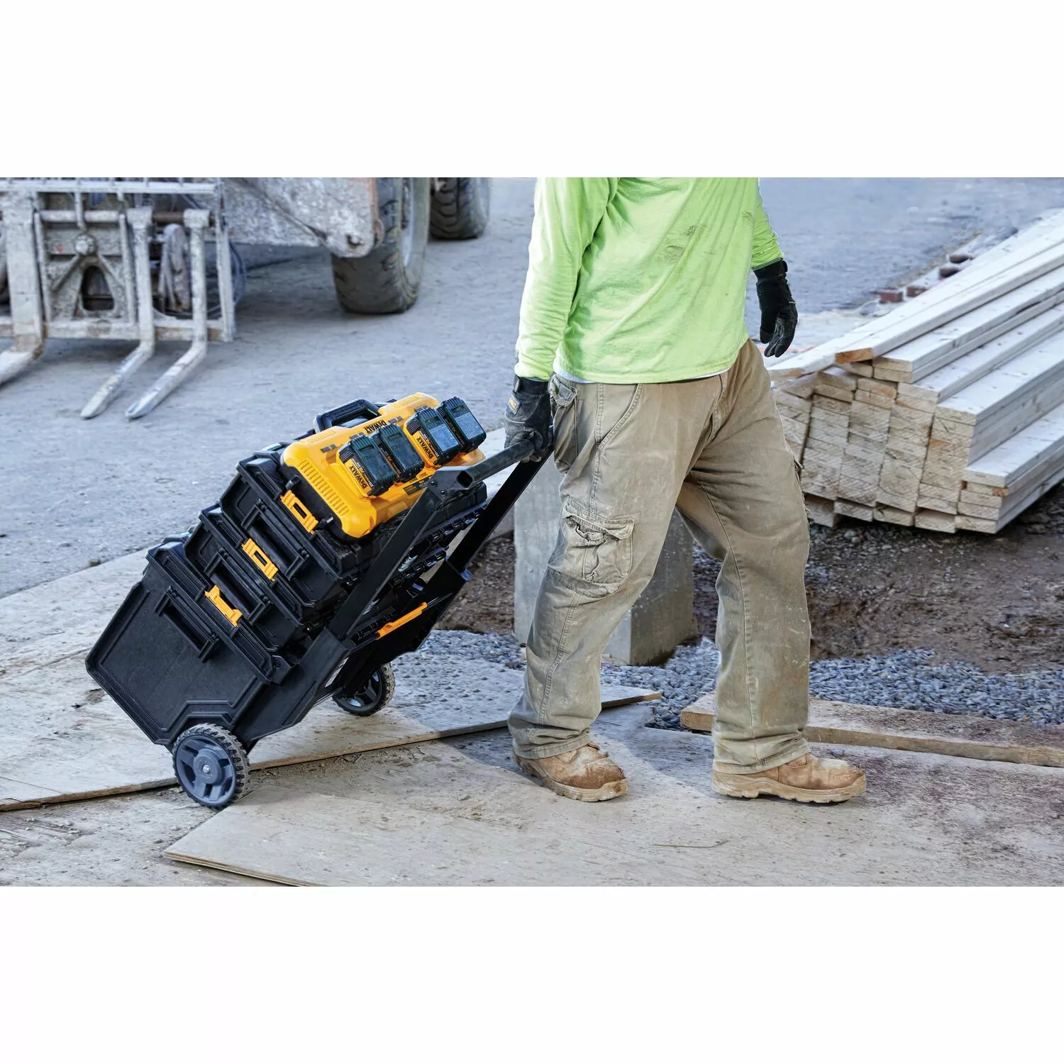 DeWalt DCB104 Vierfach-Schnellladegerät – 4-Port 8A Ladegerät für XR & FLEXVOLT Akkus
